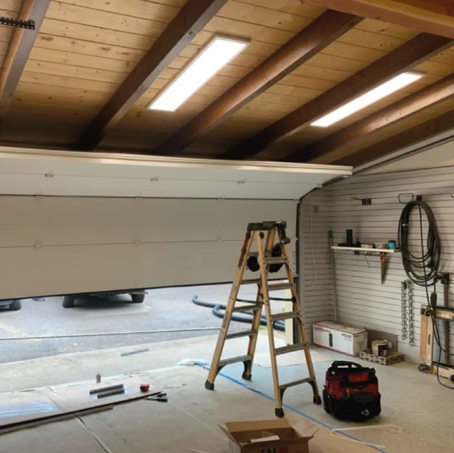 garage door panel repair in Florida by Local Garage Door Services FL.