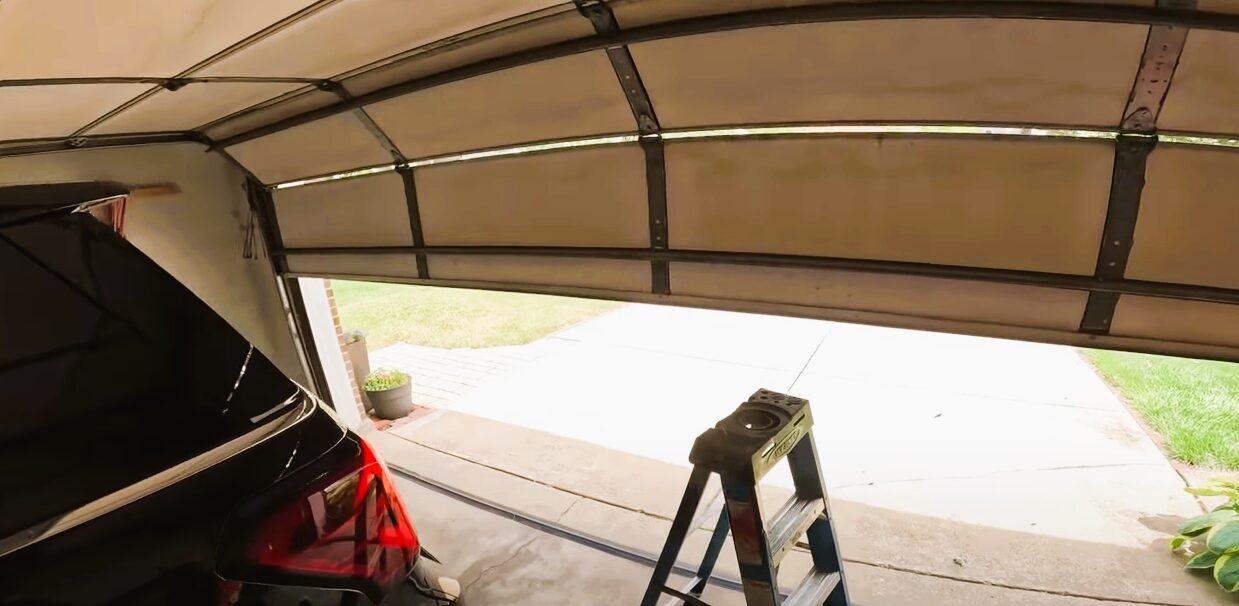 Professional garage door repair services in Florida provided by Local Garage Door Services FL, ensuring safety and efficiency for all residential and commercial clients.