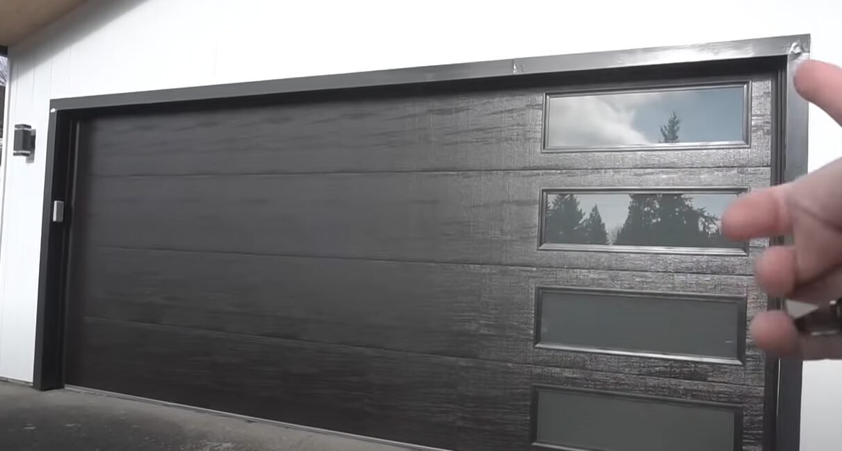 Professional garage door repair service in Florida by Local Garage Door Services FL, ensuring safe and efficient home entrance solutions.