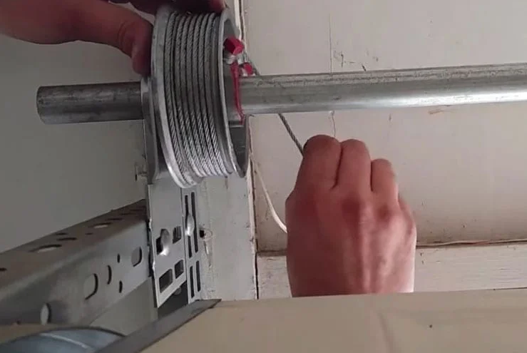 Expert garage door cable repair and drum realignment service in Plantation FL